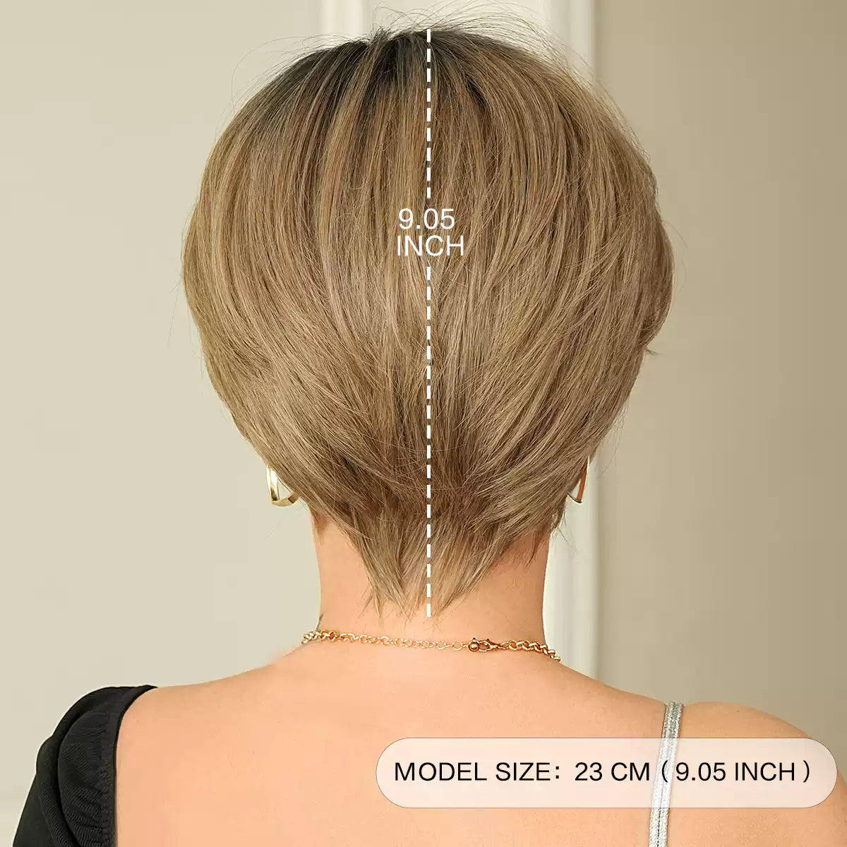 Peruka Efekt Naturalny Blond Miodowy Krótka z Grzywką