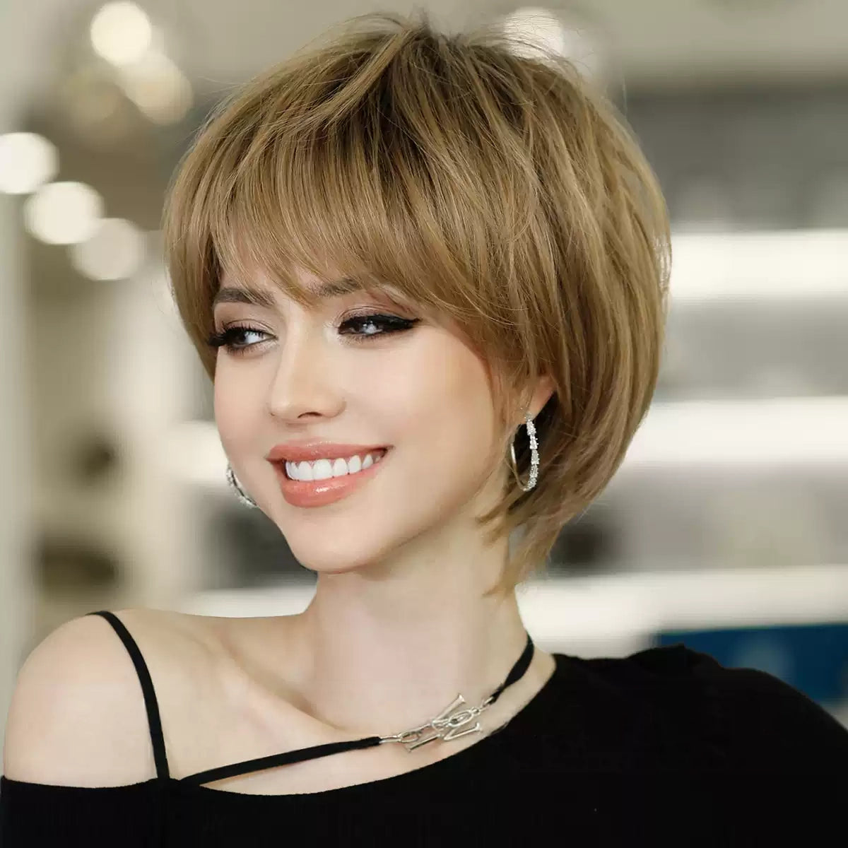 Peruka Syntetyczna Blond Krótka Bąbelkowa z Grzywką